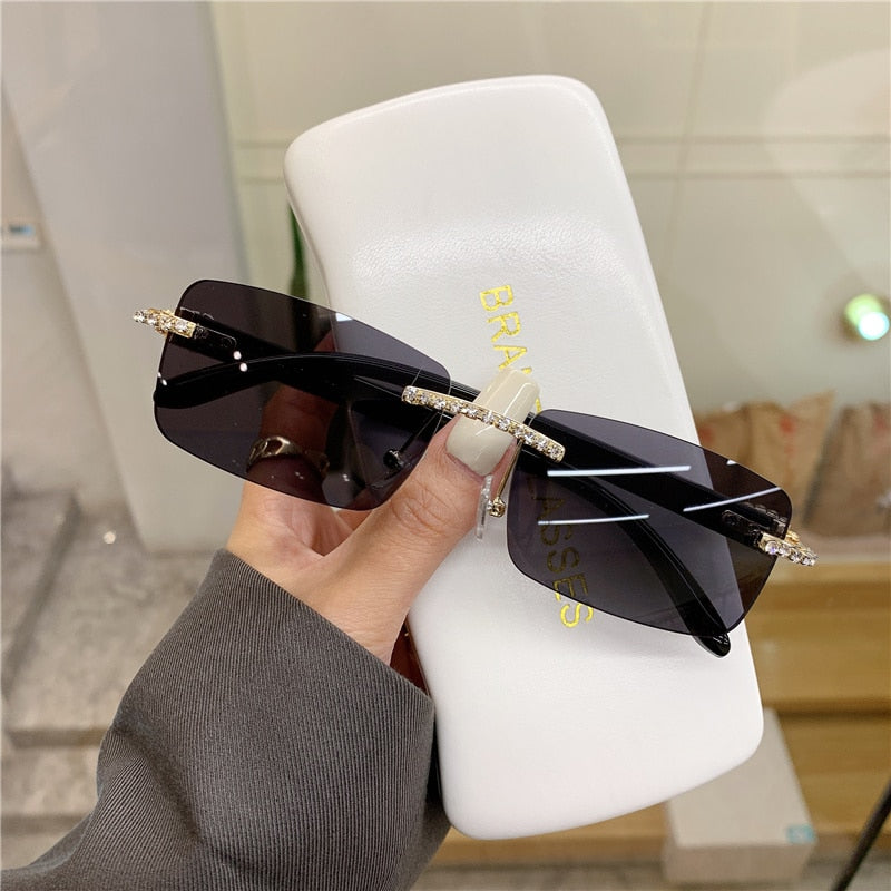 Óculos Feminino de Luxo Cravejado - Proteção UV400